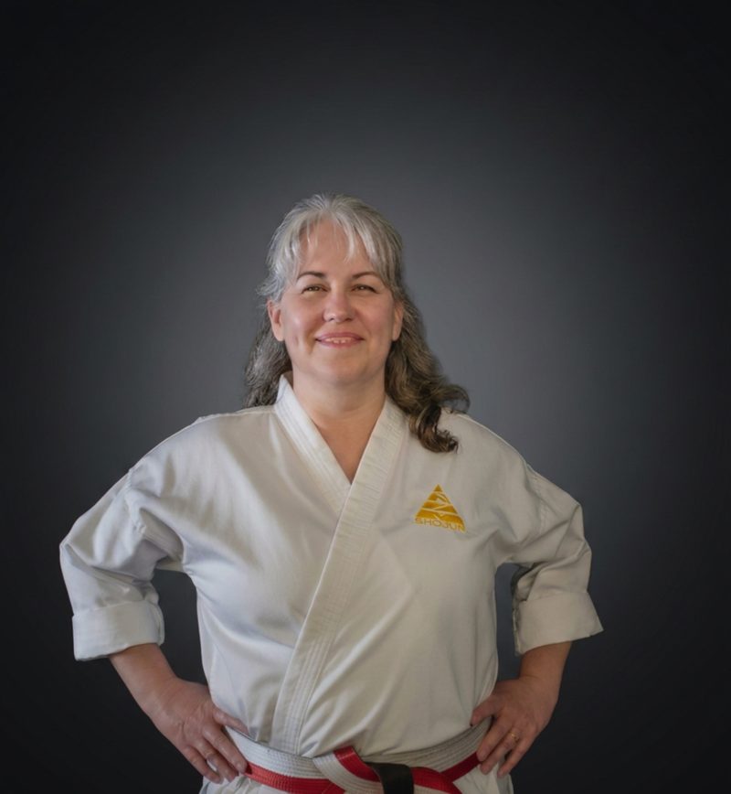 LeeAnn Good pic Grey Radial background Renshi Lee-Ann Lainchbury